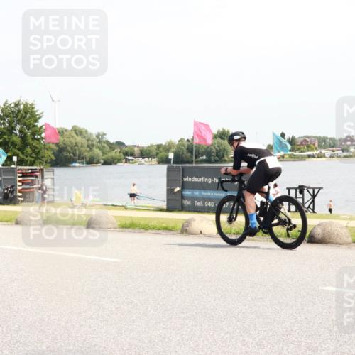 21.06.2025 - 27. Vierlanden-Triathlon H.Heesch http://msf.ph/oto/8001396 15.06.2025 11:45:09 Radfahren 641, 643, 644, 782, 840 meine-sportfotos.de