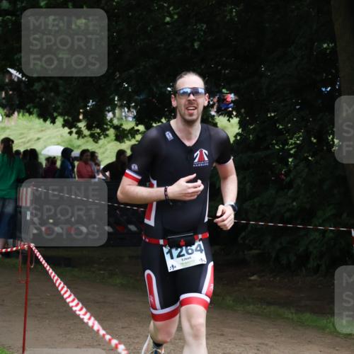21.06.2025 - 27. Vierlanden-Triathlon Lena Gebhardt http://msf.ph/oto/8001448 15.06.2025 14:06:09 Laufen 1264 meine-sportfotos.de