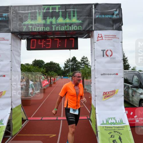 15.06.2025 - 7 Türme Triathlon Michael Strokosch http://msf.ph/oto/8001475 15.06.2025 14:37:16 Ziel 557 meine-sportfotos.de