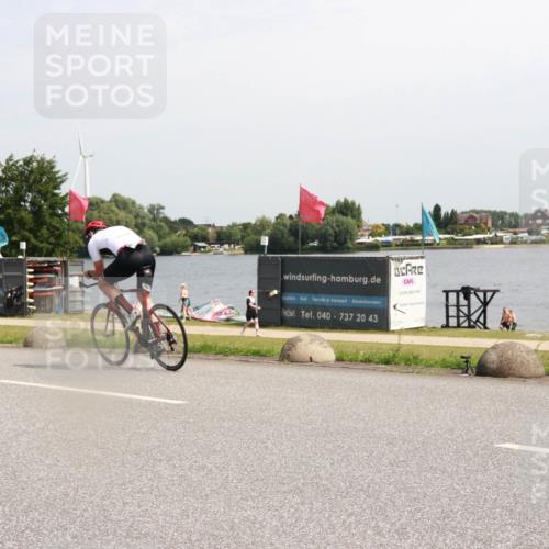 21.06.2025 - 27. Vierlanden-Triathlon H.Heesch http://msf.ph/oto/8001532 15.06.2025 11:45:25 Radfahren 723, 794, 797, 841, 947 meine-sportfotos.de