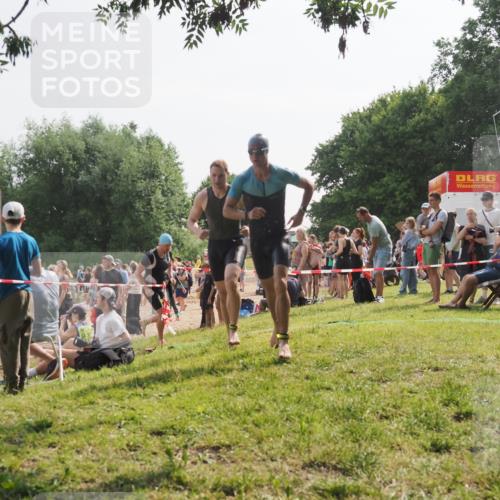 15.06.2025 - 27. Vierlanden-Triathlon KatJ http://msf.ph/oto/8001581 15.06.2025 09:57:42 Schwimmen 287, 298, 309, 340 meine-sportfotos.de