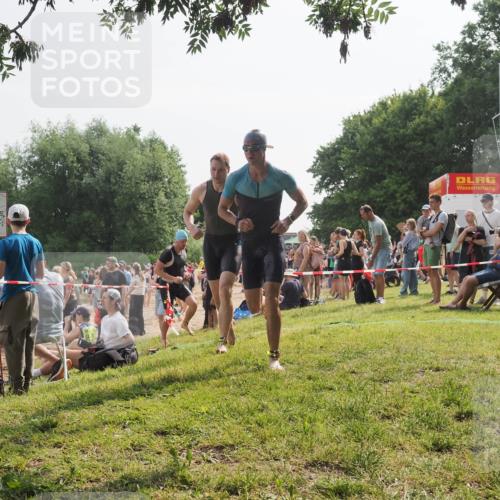 15.06.2025 - 27. Vierlanden-Triathlon KatJ http://msf.ph/oto/8001597 15.06.2025 09:57:43 Schwimmen 287, 298, 309, 340, 827 meine-sportfotos.de