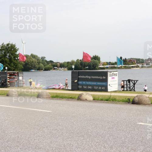 21.06.2025 - 27. Vierlanden-Triathlon H.Heesch http://msf.ph/oto/8001662 15.06.2025 11:46:09 Radfahren 32, 658, 803 meine-sportfotos.de