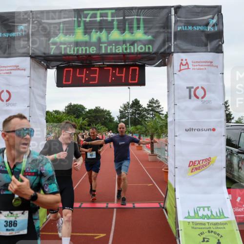15.06.2025 - 7 Türme Triathlon Michael Strokosch http://msf.ph/oto/8001806 15.06.2025 14:37:40 Ziel 386, 585, 607 meine-sportfotos.de