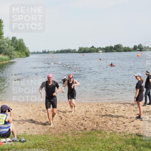 21.06.2025 - 27. Vierlanden-Triathlon MichiJ http://msf.ph/oto/8001824 15.06.2026 10:04:52 Schwimmen 389, 400 meine-sportfotos.de