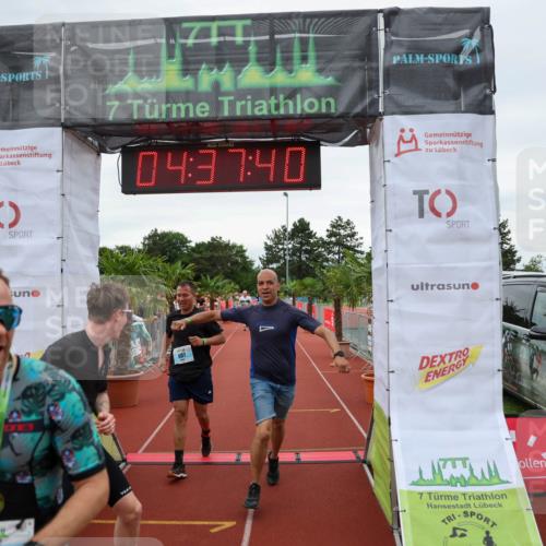 15.06.2025 - 7 Türme Triathlon Michael Strokosch http://msf.ph/oto/8001828 15.06.2025 14:37:40 Ziel 386, 585, 607 meine-sportfotos.de