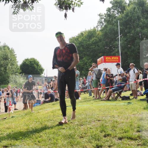 15.06.2025 - 27. Vierlanden-Triathlon KatJ http://msf.ph/oto/8001885 15.06.2025 09:57:53 Schwimmen 291, 330, 347, 827 meine-sportfotos.de