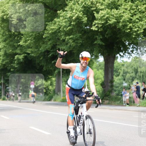 15.06.2025 - 7 Türme Triathlon Yannick Fuchs http://msf.ph/oto/8001890 15.06.2025 13:15:59 Radfahren 213, 236, 258, 326, 368, 418, 487, 565, 645, 781, 903 meine-sportfotos.de