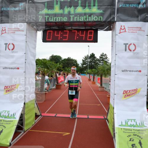 15.06.2025 - 7 Türme Triathlon Michael Strokosch http://msf.ph/oto/8001910 15.06.2025 14:37:48 Ziel 353, 440, 607, 1170 meine-sportfotos.de