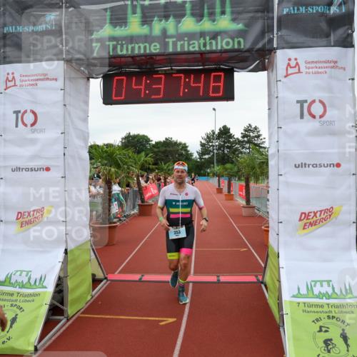 15.06.2025 - 7 Türme Triathlon Michael Strokosch http://msf.ph/oto/8001922 15.06.2025 14:37:48 Ziel 353, 440, 607, 1170 meine-sportfotos.de