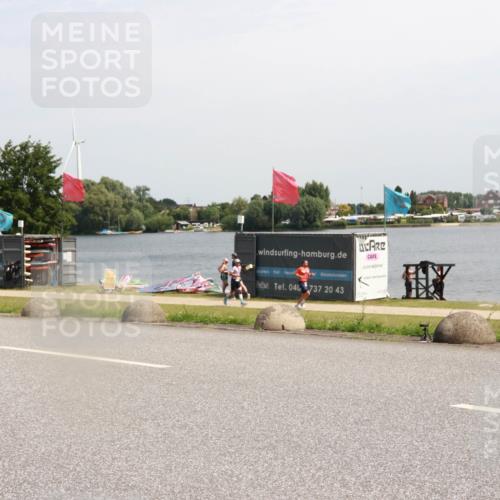 21.06.2025 - 27. Vierlanden-Triathlon H.Heesch http://msf.ph/oto/8001996 15.06.2025 11:46:38 Radfahren 694 meine-sportfotos.de