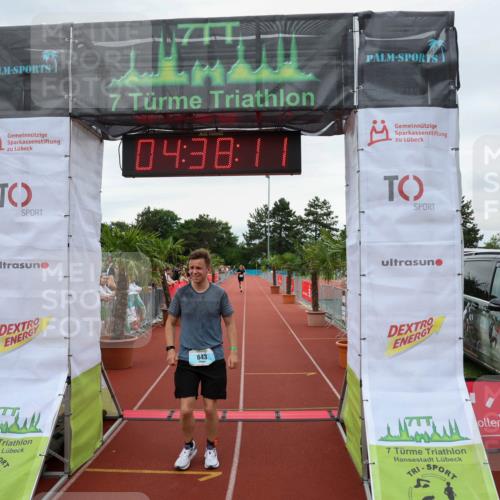 15.06.2025 - 7 Türme Triathlon Michael Strokosch http://msf.ph/oto/8002150 15.06.2025 14:38:10 Ziel 643 meine-sportfotos.de