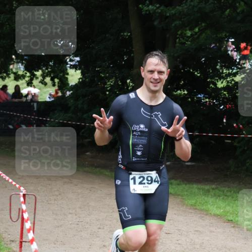 21.06.2025 - 27. Vierlanden-Triathlon Lena Gebhardt http://msf.ph/oto/8002154 15.06.2025 14:07:44 Laufen 1294, 14 meine-sportfotos.de