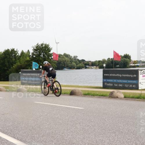 15.06.2025 - 27. Vierlanden-Triathlon H.Heesch http://msf.ph/oto/8002158 15.06.2025 10:28:32 Radfahren 108, 519, 568 meine-sportfotos.de