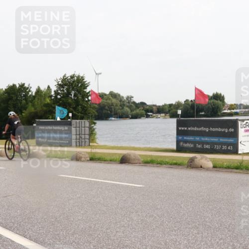 15.06.2025 - 27. Vierlanden-Triathlon H.Heesch http://msf.ph/oto/8002183 15.06.2025 10:28:32 Radfahren 108, 519, 568 meine-sportfotos.de