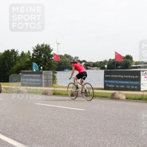 15.06.2025 - 27. Vierlanden-Triathlon H.Heesch http://msf.ph/oto/8002224 15.06.2025 10:28:34 Radfahren 108, 138, 519, 535 meine-sportfotos.de