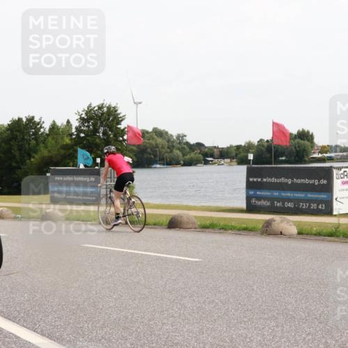 15.06.2025 - 27. Vierlanden-Triathlon H.Heesch http://msf.ph/oto/8002228 15.06.2025 10:28:34 Radfahren 108, 138, 519, 535 meine-sportfotos.de