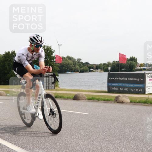 15.06.2025 - 27. Vierlanden-Triathlon H.Heesch http://msf.ph/oto/8002235 15.06.2025 10:28:35 Radfahren 138, 519, 532, 535 meine-sportfotos.de