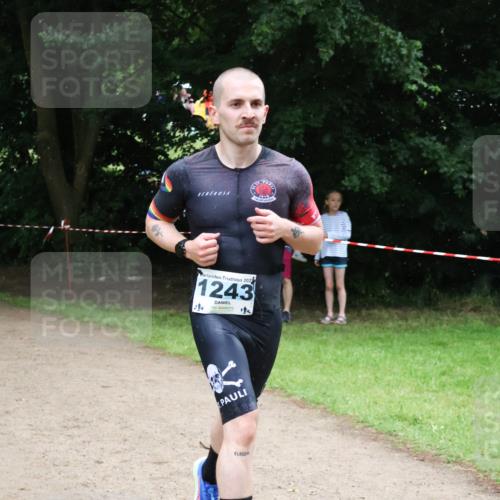 21.06.2025 - 27. Vierlanden-Triathlon Lena Gebhardt http://msf.ph/oto/8002286 15.06.2025 14:07:55 Laufen 202, 1243 meine-sportfotos.de