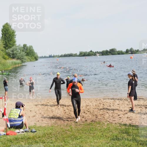 21.06.2025 - 27. Vierlanden-Triathlon MichiJ http://msf.ph/oto/8002348 15.06.2026 10:05:12 Schwimmen 364, 382, 384, 412, 422 meine-sportfotos.de
