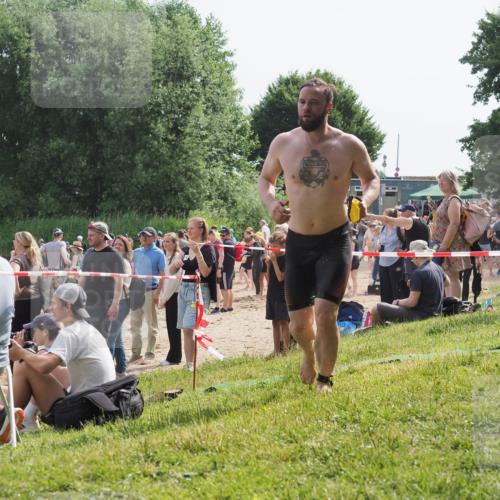 15.06.2025 - 27. Vierlanden-Triathlon KatJ http://msf.ph/oto/8002350 15.06.2025 09:58:13 Schwimmen 289, 321, 360 meine-sportfotos.de