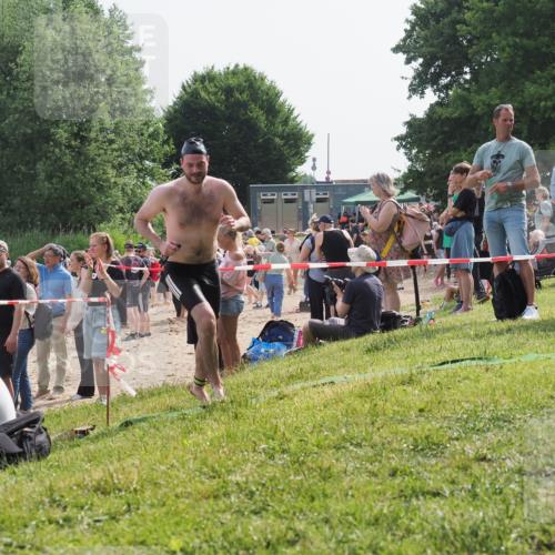 15.06.2025 - 27. Vierlanden-Triathlon KatJ http://msf.ph/oto/8002378 15.06.2025 09:58:16 Schwimmen 289, 321, 360 meine-sportfotos.de
