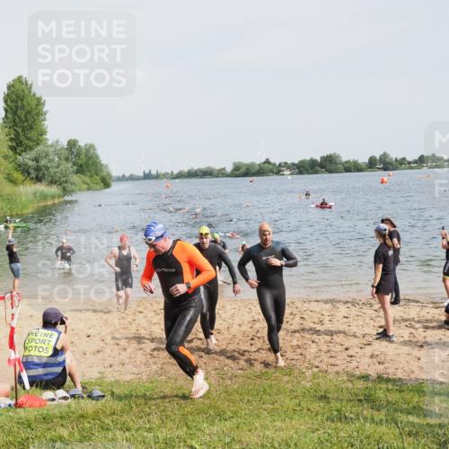21.06.2025 - 27. Vierlanden-Triathlon MichiJ http://msf.ph/oto/8002408 15.06.2026 10:05:13 Schwimmen 364, 382, 384, 402, 412, 422 meine-sportfotos.de