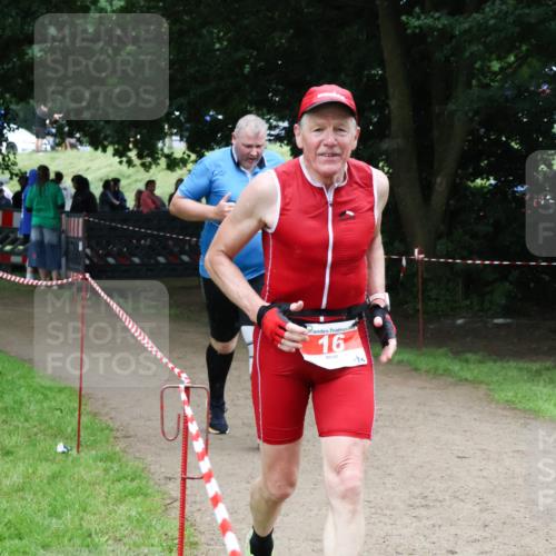 21.06.2025 - 27. Vierlanden-Triathlon Lena Gebhardt http://msf.ph/oto/8002423 15.06.2025 14:09:36 Laufen 16, 4 meine-sportfotos.de