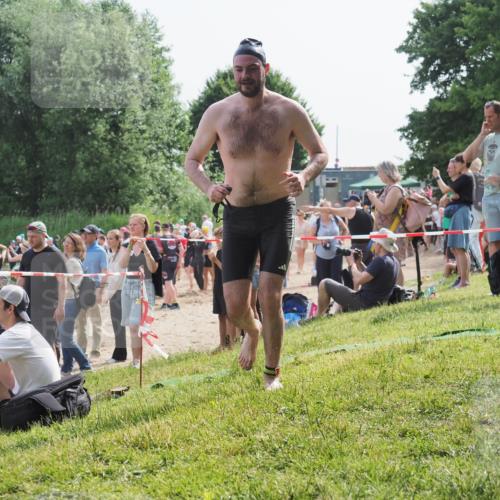 15.06.2025 - 27. Vierlanden-Triathlon KatJ http://msf.ph/oto/8002453 15.06.2025 09:58:17 Schwimmen 289, 321, 360 meine-sportfotos.de