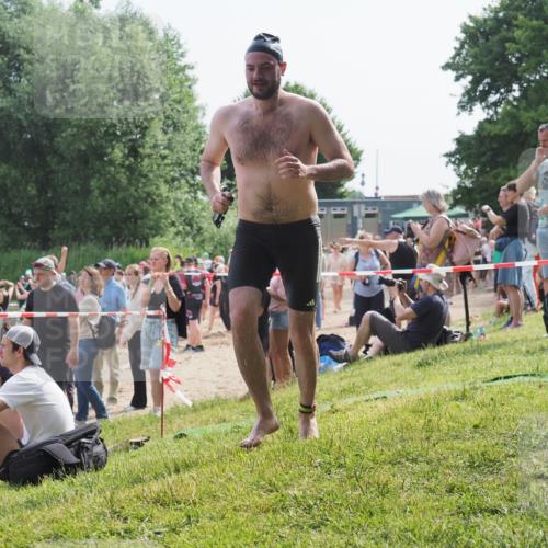 15.06.2025 - 27. Vierlanden-Triathlon KatJ http://msf.ph/oto/8002459 15.06.2025 09:58:17 Schwimmen 289, 321, 360 meine-sportfotos.de