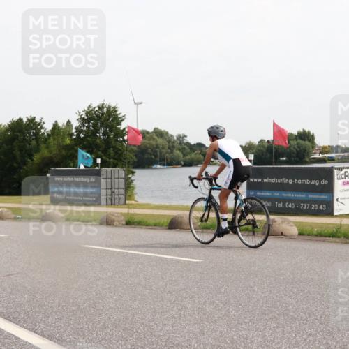 15.06.2025 - 27. Vierlanden-Triathlon H.Heesch http://msf.ph/oto/8002483 15.06.2025 10:28:46 Radfahren  meine-sportfotos.de