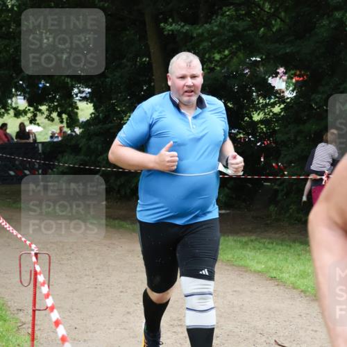 21.06.2025 - 27. Vierlanden-Triathlon Lena Gebhardt http://msf.ph/oto/8002515 15.06.2025 14:09:38 Laufen  meine-sportfotos.de
