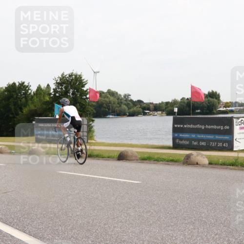 15.06.2025 - 27. Vierlanden-Triathlon H.Heesch http://msf.ph/oto/8002524 15.06.2025 10:28:47 Radfahren 26 meine-sportfotos.de