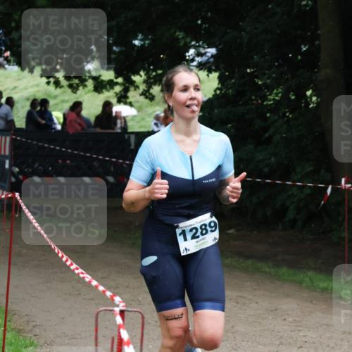 21.06.2025 - 27. Vierlanden-Triathlon Lena Gebhardt http://msf.ph/oto/8002595 15.06.2025 14:09:56 Laufen 20, 1289 meine-sportfotos.de