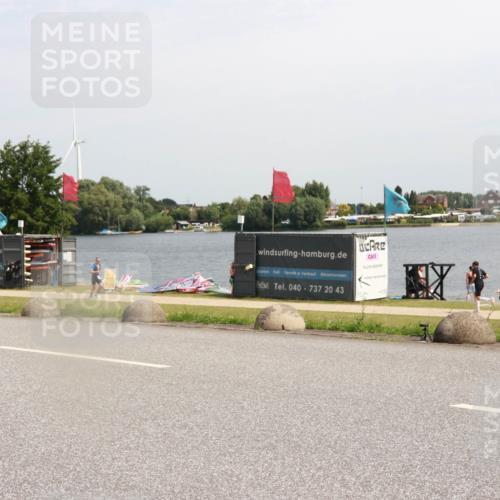 21.06.2025 - 27. Vierlanden-Triathlon H.Heesch http://msf.ph/oto/8002633 15.06.2025 11:47:18 Radfahren 717, 787 meine-sportfotos.de