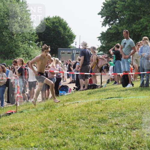 15.06.2025 - 27. Vierlanden-Triathlon KatJ http://msf.ph/oto/8002699 15.06.2025 09:58:45 Schwimmen 269 meine-sportfotos.de