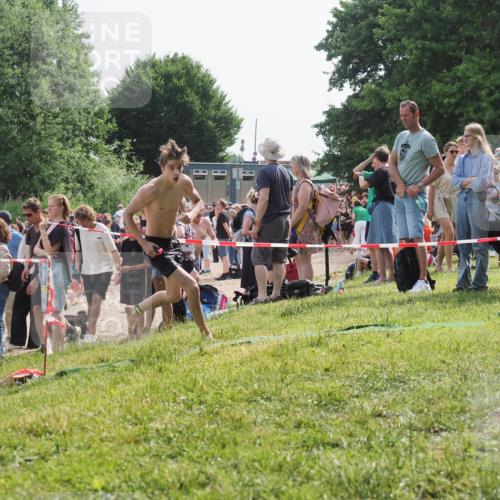 15.06.2025 - 27. Vierlanden-Triathlon KatJ http://msf.ph/oto/8002717 15.06.2025 09:58:45 Schwimmen 269 meine-sportfotos.de