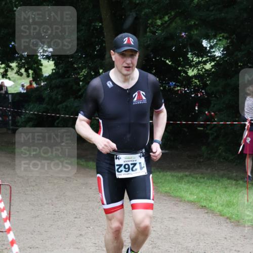 21.06.2025 - 27. Vierlanden-Triathlon Lena Gebhardt http://msf.ph/oto/8002782 15.06.2025 14:10:38 Laufen 2025, 1262 meine-sportfotos.de