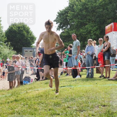 15.06.2025 - 27. Vierlanden-Triathlon KatJ http://msf.ph/oto/8002783 15.06.2025 09:58:47 Schwimmen 269 meine-sportfotos.de