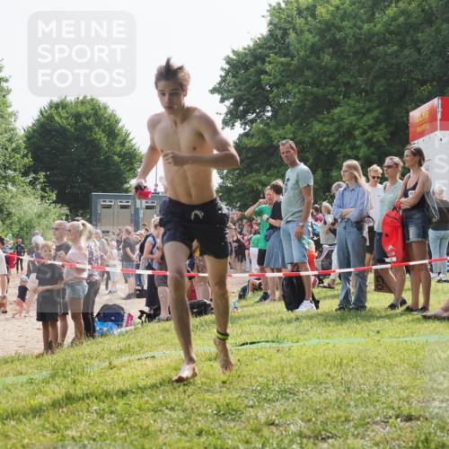 15.06.2025 - 27. Vierlanden-Triathlon KatJ http://msf.ph/oto/8002793 15.06.2025 09:58:47 Schwimmen 269 meine-sportfotos.de