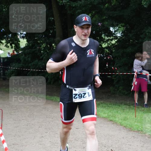 21.06.2025 - 27. Vierlanden-Triathlon Lena Gebhardt http://msf.ph/oto/8002804 15.06.2025 14:10:38 Laufen 2025, 1262 meine-sportfotos.de