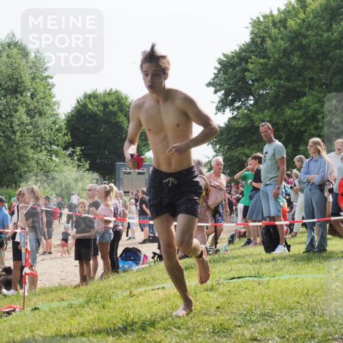 15.06.2025 - 27. Vierlanden-Triathlon KatJ http://msf.ph/oto/8002812 15.06.2025 09:58:47 Schwimmen 269 meine-sportfotos.de