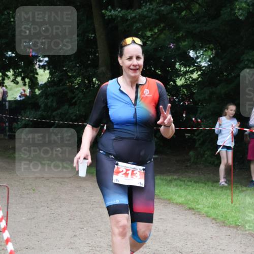21.06.2025 - 27. Vierlanden-Triathlon Lena Gebhardt http://msf.ph/oto/8002941 15.06.2025 14:14:01 Laufen 202, 213, 14 meine-sportfotos.de