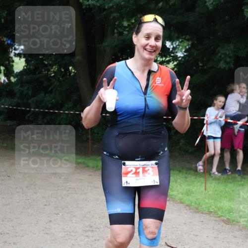 21.06.2025 - 27. Vierlanden-Triathlon Lena Gebhardt http://msf.ph/oto/8002972 15.06.2025 14:14:02 Laufen 213, 4 meine-sportfotos.de