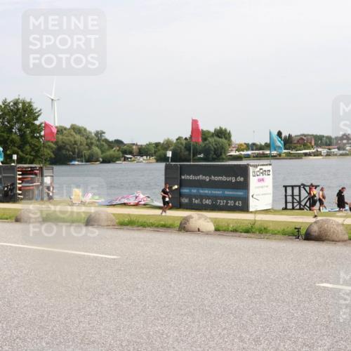21.06.2025 - 27. Vierlanden-Triathlon H.Heesch http://msf.ph/oto/8003022 15.06.2025 11:47:37 Radfahren 649, 934 meine-sportfotos.de