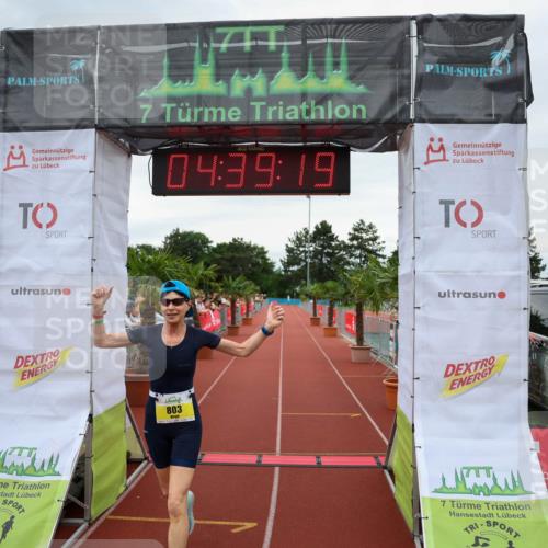 15.06.2025 - 7 Türme Triathlon Michael Strokosch http://msf.ph/oto/8003040 15.06.2025 14:39:18 Ziel 803 meine-sportfotos.de