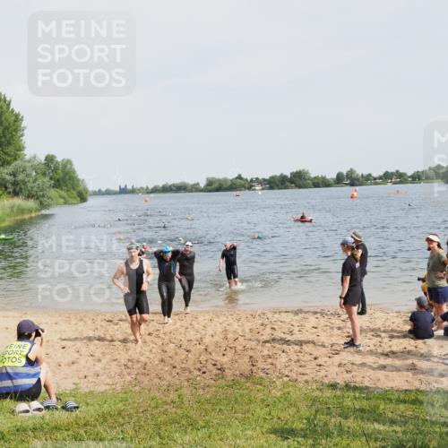 21.06.2025 - 27. Vierlanden-Triathlon MichiJ http://msf.ph/oto/8003064 15.06.2026 10:05:44 Schwimmen 366, 392, 401, 413, 435, 442, 450 meine-sportfotos.de