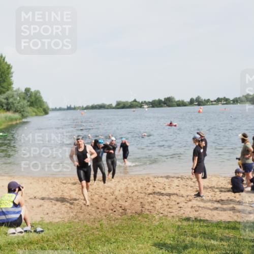 21.06.2025 - 27. Vierlanden-Triathlon MichiJ http://msf.ph/oto/8003079 15.06.2026 10:05:44 Schwimmen 366, 392, 401, 413, 435, 442, 450 meine-sportfotos.de