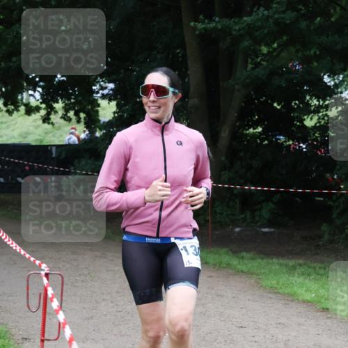 21.06.2025 - 27. Vierlanden-Triathlon Lena Gebhardt http://msf.ph/oto/8003119 15.06.2025 14:15:37 Laufen 30 meine-sportfotos.de