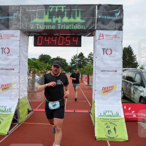 15.06.2025 - 7 Türme Triathlon Michael Strokosch http://msf.ph/oto/8003161 15.06.2025 14:40:54 Ziel 415, 487, 641 meine-sportfotos.de